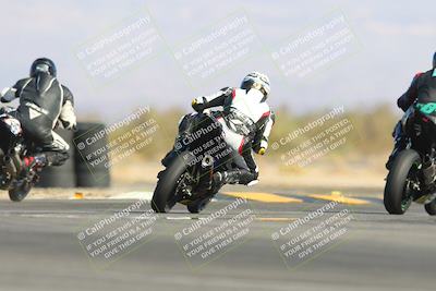 media/Jan-10-2025-CVMA Friday Practice (Fri) [[489e0da257]]/Group 4 and Trackday/Session 4 (Turn 16)/